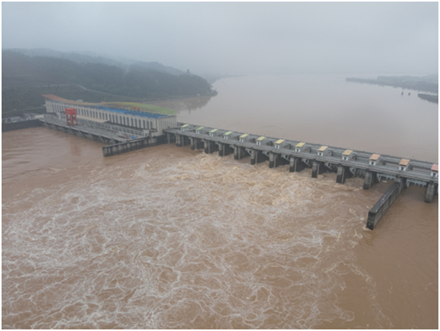 省峡管局科学调度2024年首场洪水