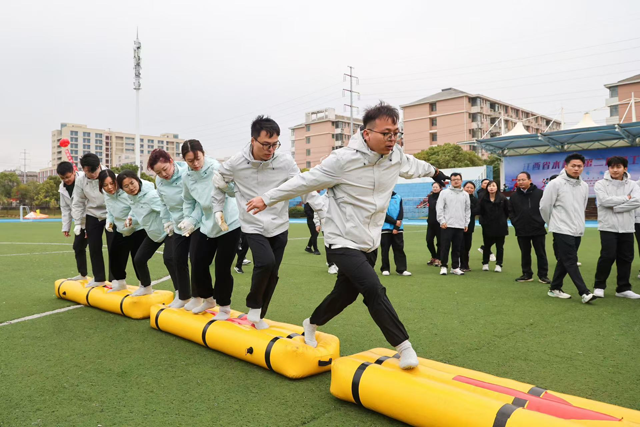 省峡管局运动健儿在厅第二届职工运动会上勇拼搏、展风采