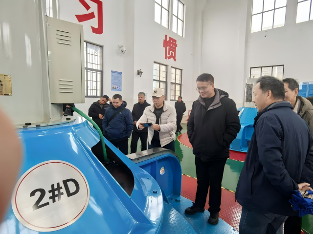 宜春市水利局黄彬彬副局长一行考察调研峡江水利枢纽库区电排站工程